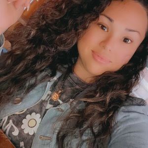 Meet your Posher, Carina